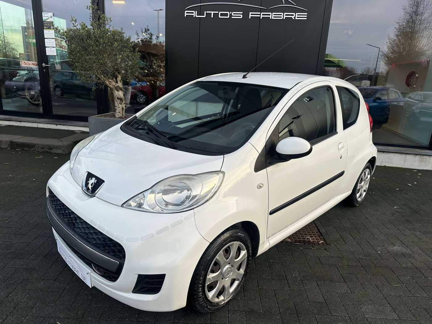 Peugeot 107 10i Benzine  70 Urban 1 ste eigenaar 99000km