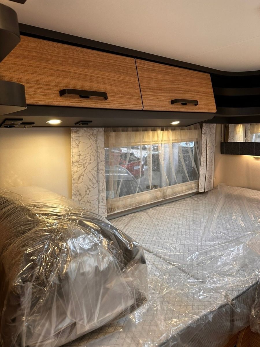 Fahrzeugabbildung Malibu I 450 RB LE comfort Mercedes Markise TV LED