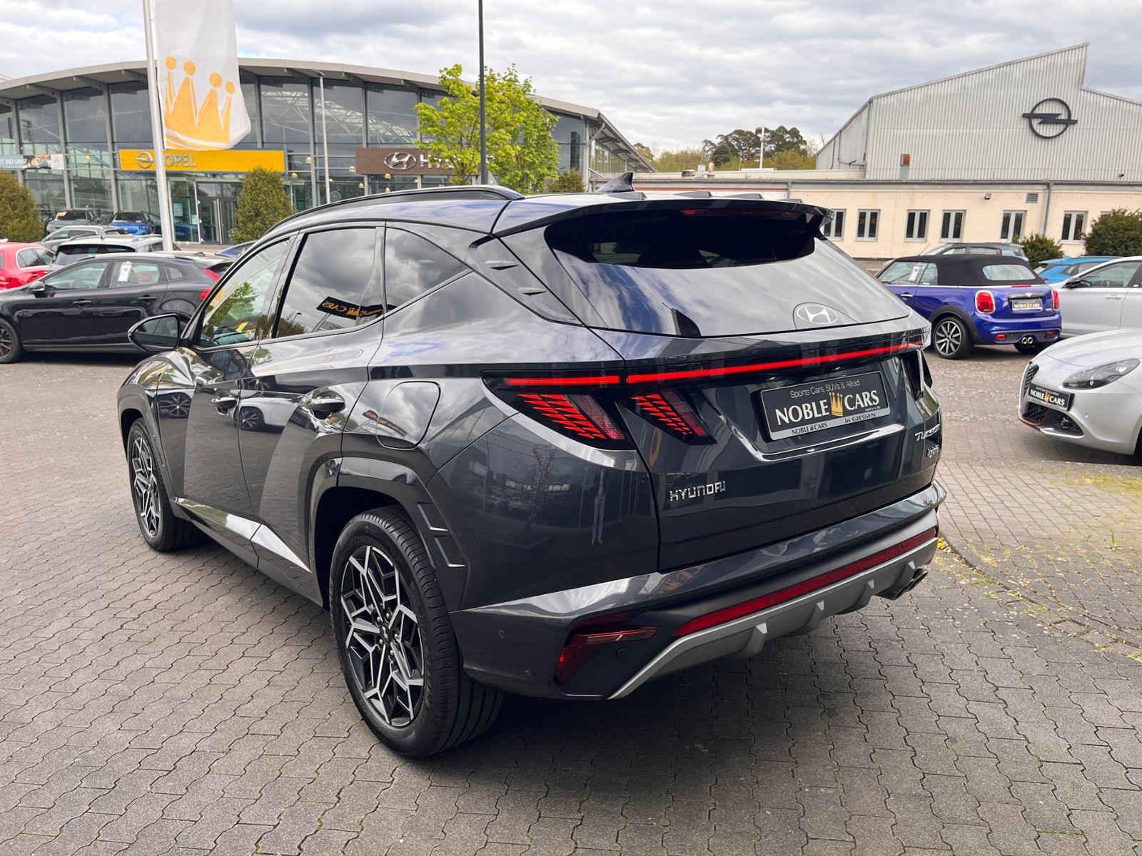 Fahrzeugabbildung Hyundai TUCSON N Line Hybrid HEV 4WD PANO 360° LED 19"