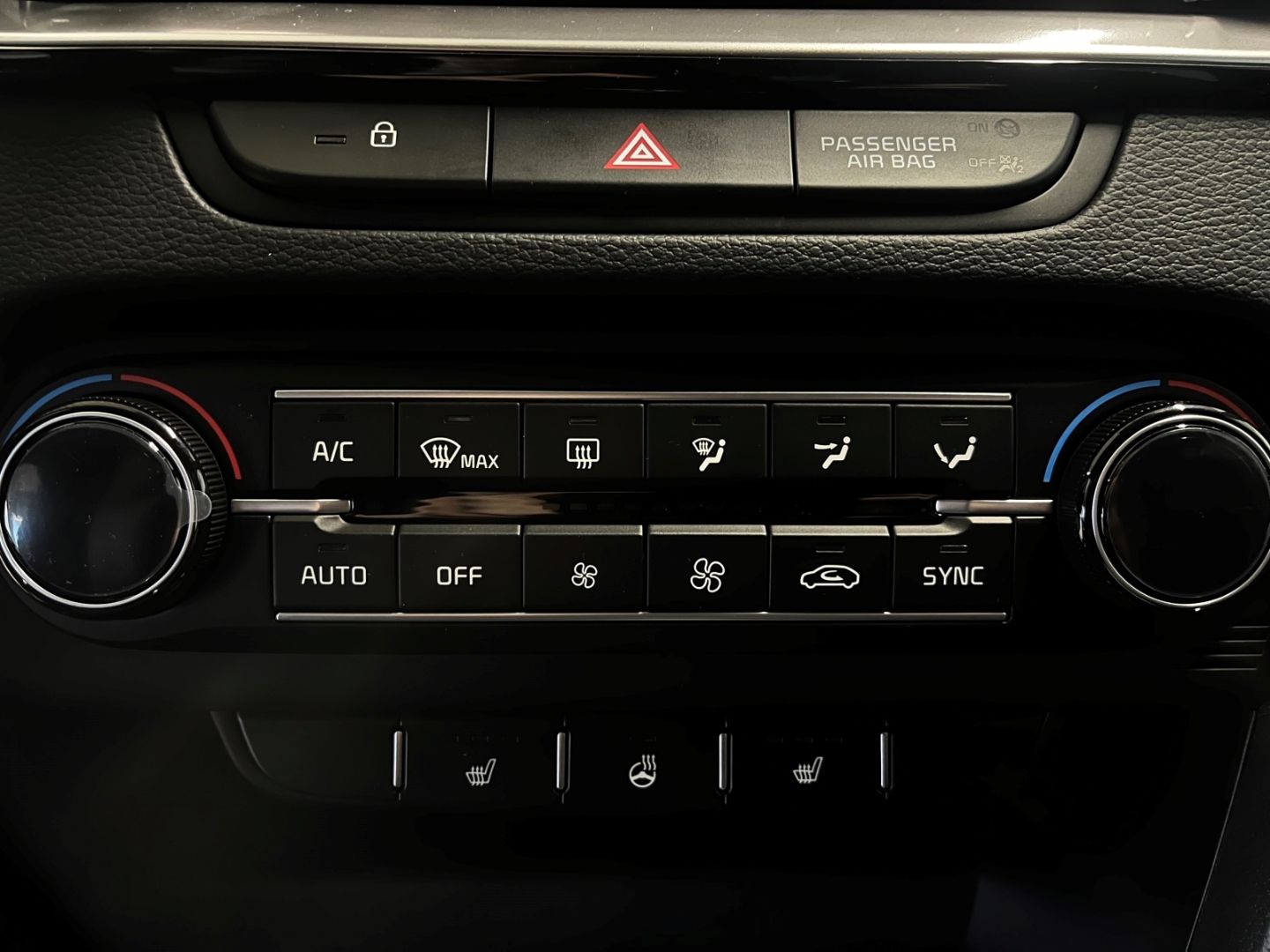 Fahrzeugabbildung Kia Ceed_sw Sportswagon GT Line 1.5 T-GDI JBL SHZ