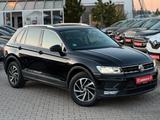 Volkswagen Tiguan 2.0 TDI Sound*8-FACH*BCM*SHZ*GRA*MFL*NAVI - VW Tiguan Gebrauchtwagen in Augsburg