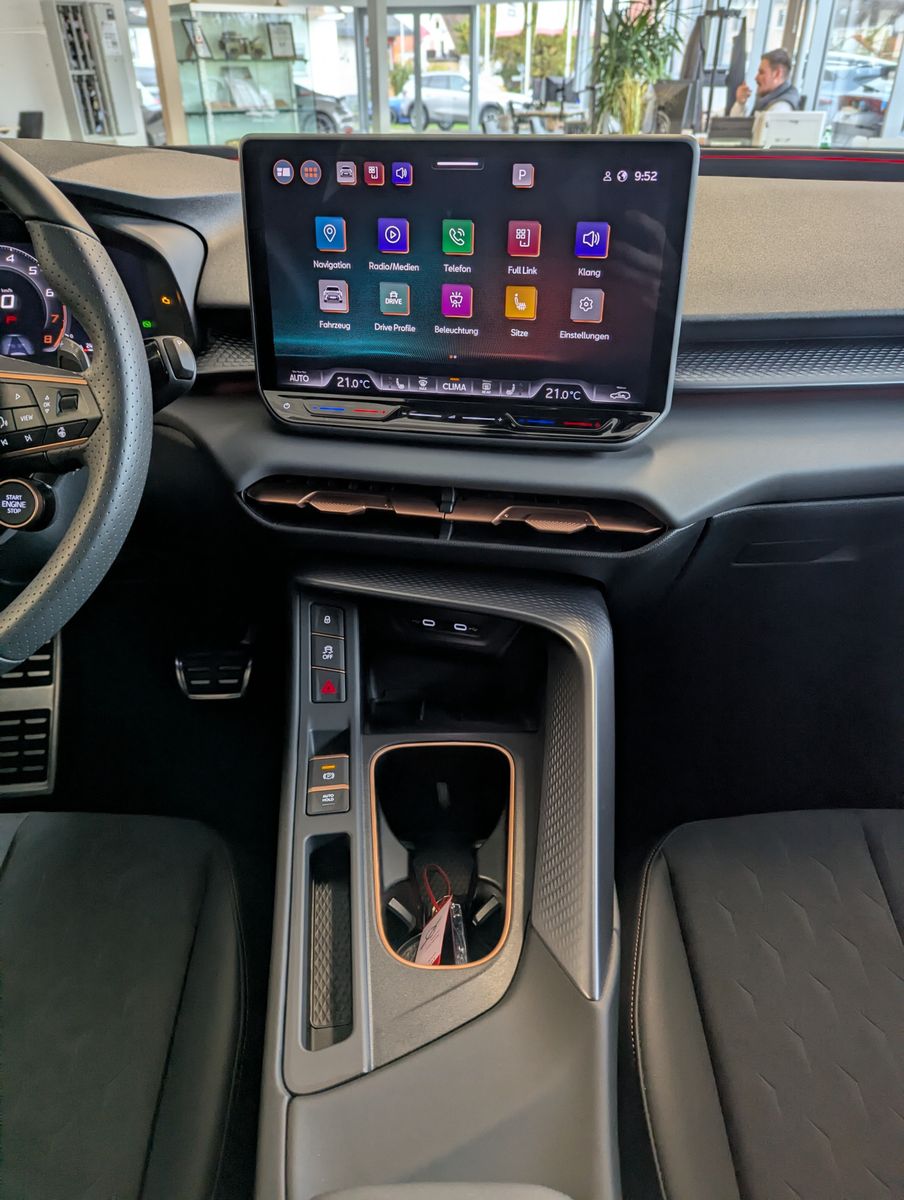 CUPRA Terramar 1.5 eTSI Sennheiser Edge-Paket HUD 19" - Image 19