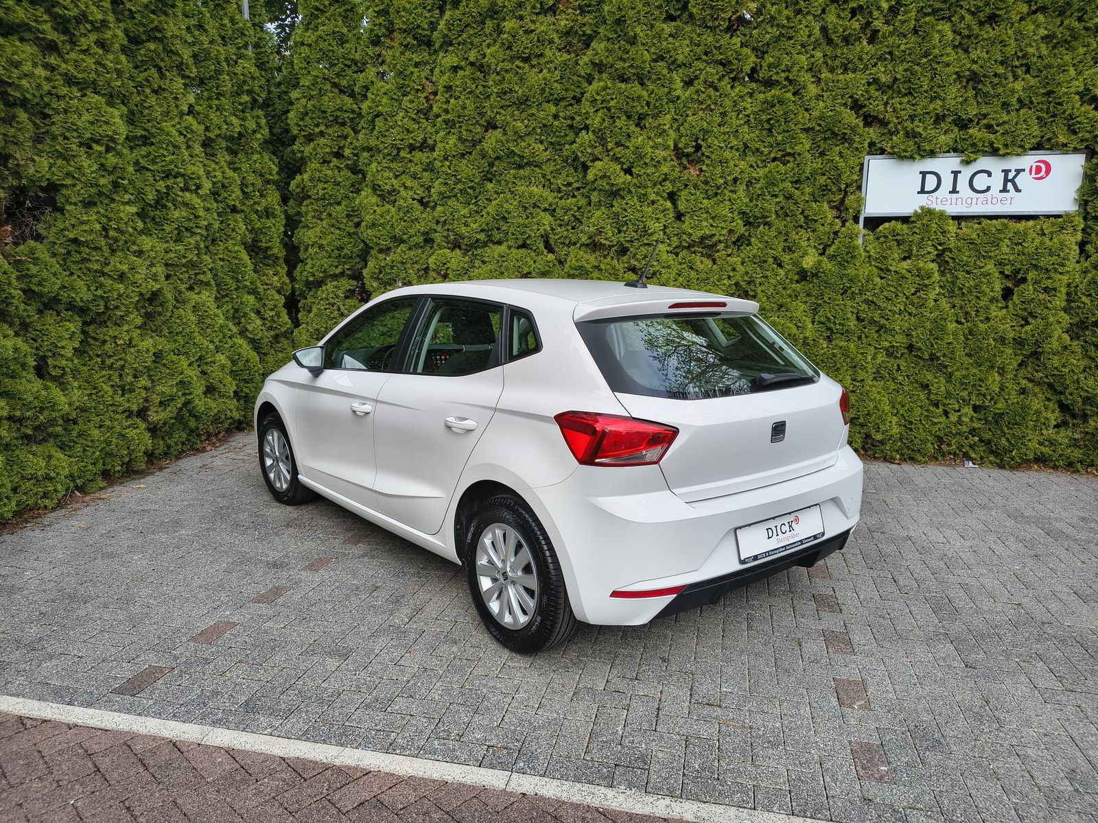 Fahrzeugabbildung SEAT Ibiza 1.0 TSI Style LED+SHZ+WINTER+SPUR+DAB+TEMP