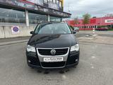 Volkswagen Touran CrossTouran*DSG*7-Sitzer*isofix*Display* - Volkswagen: Crosstouran