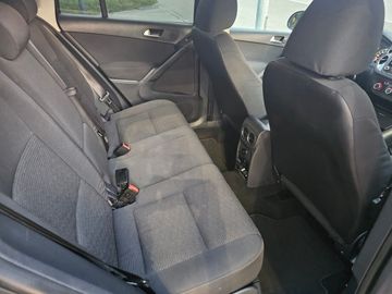 Volkswagen Tiguan - 10