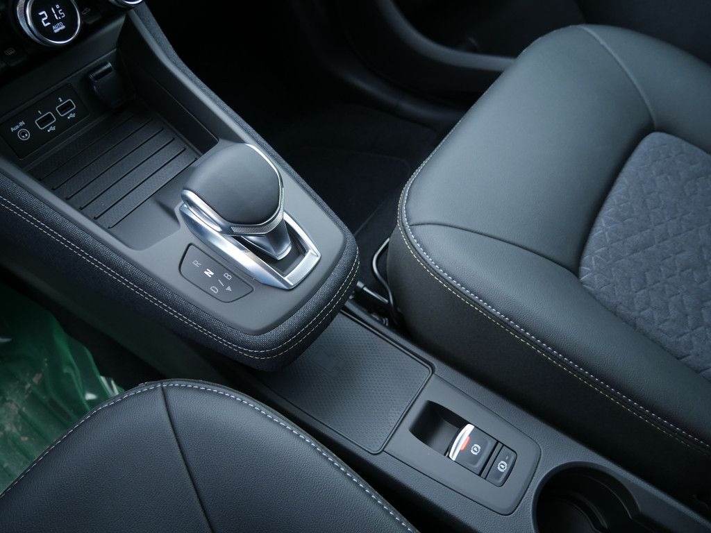 Fahrzeugabbildung Renault ZOE E-TECH 100% elektrisch Iconic EV50 135hp