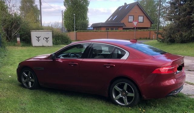 JAGUAR XE