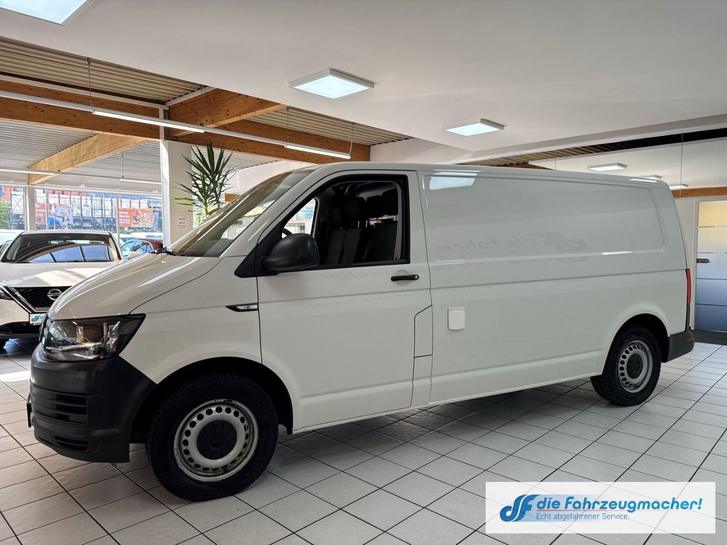 Fahrzeugabbildung Volkswagen Transporter T6 Kasten lang 4Motion StandHZG Navi