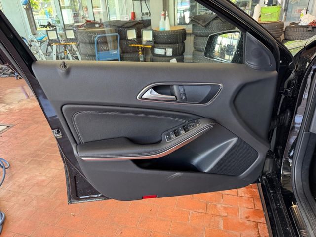A 180 Urban BlueEfficiency Navi Bluetooth PDC SH