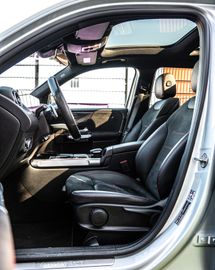 Fahrzeugabbildung Mercedes-Benz GLB 250 4Matic AMG Line PANO|AHK|LED|KEYLESS|KAM