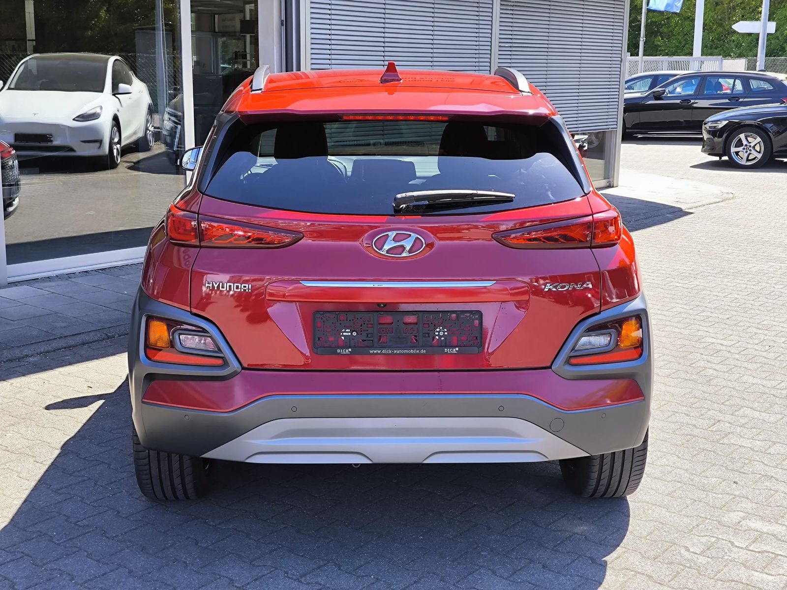Fahrzeugabbildung Hyundai Kona Premium GLASD+LED+NAVI+KAM+SHZ+AHK+ACC+