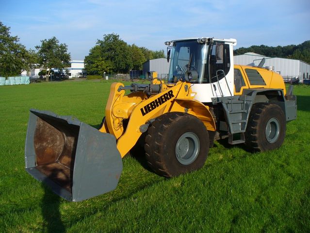 Liebherr L566