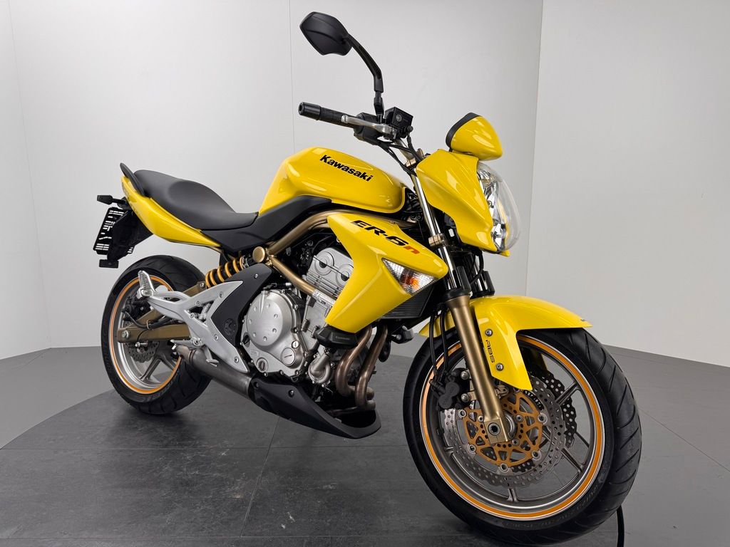Fahrzeugabbildung Kawasaki ER-6N ABS *A2 48 PS *SERVICE NEU *REIFEN NEU
