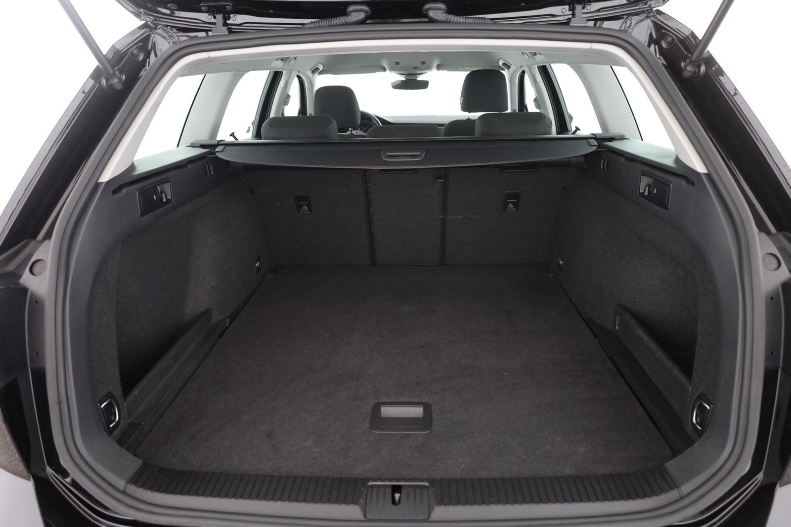 Volkswagen Passat 2.0 TDI DSG LED Navi Sitzheizung, миниатюра 26