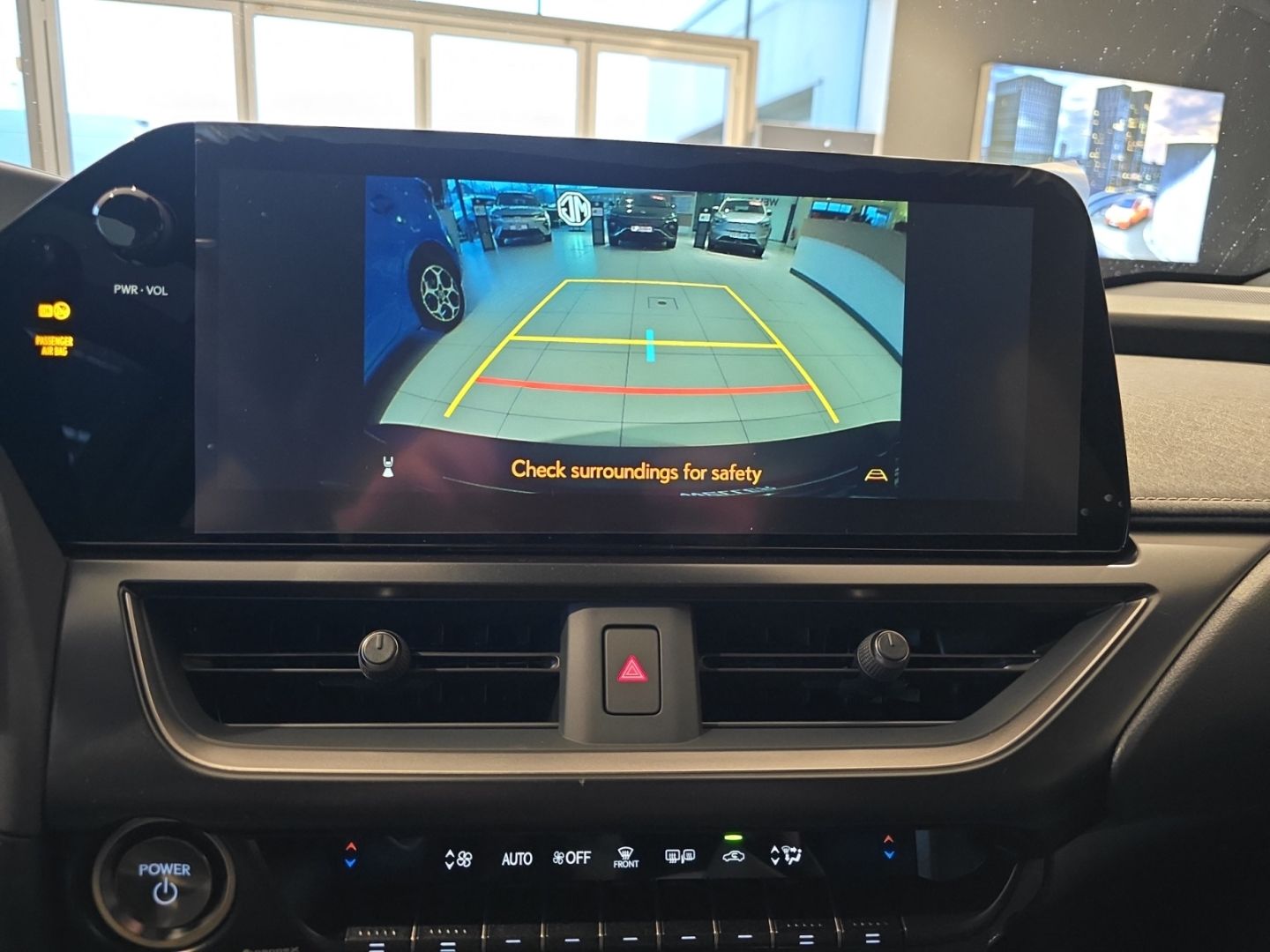 Lexus UX - Bild 25