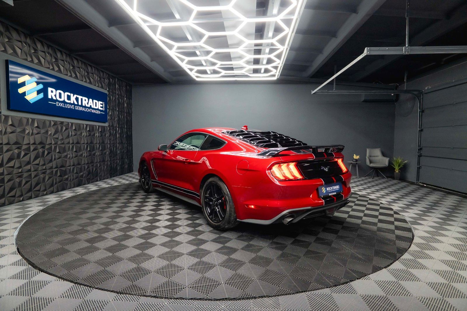 Fahrzeugabbildung Ford Mustang Shelby Coupe GT 350 Package Dark Horse