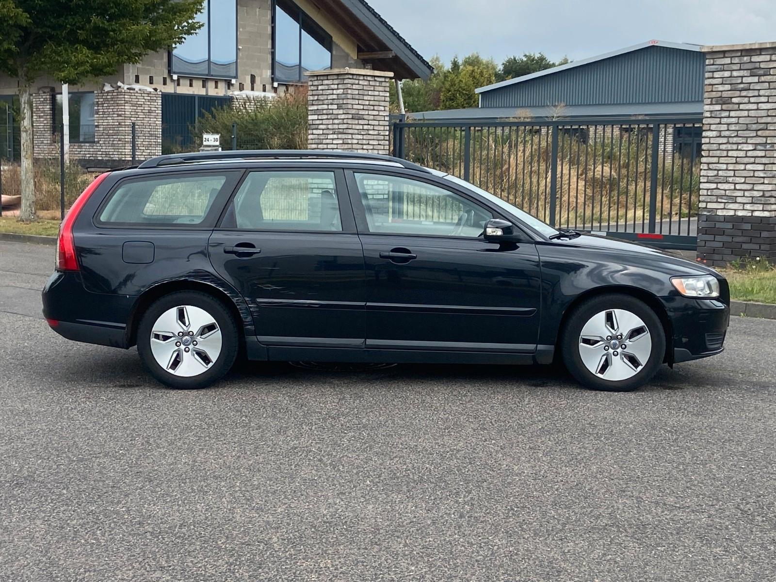 Volvo V50 2009 — photo 6