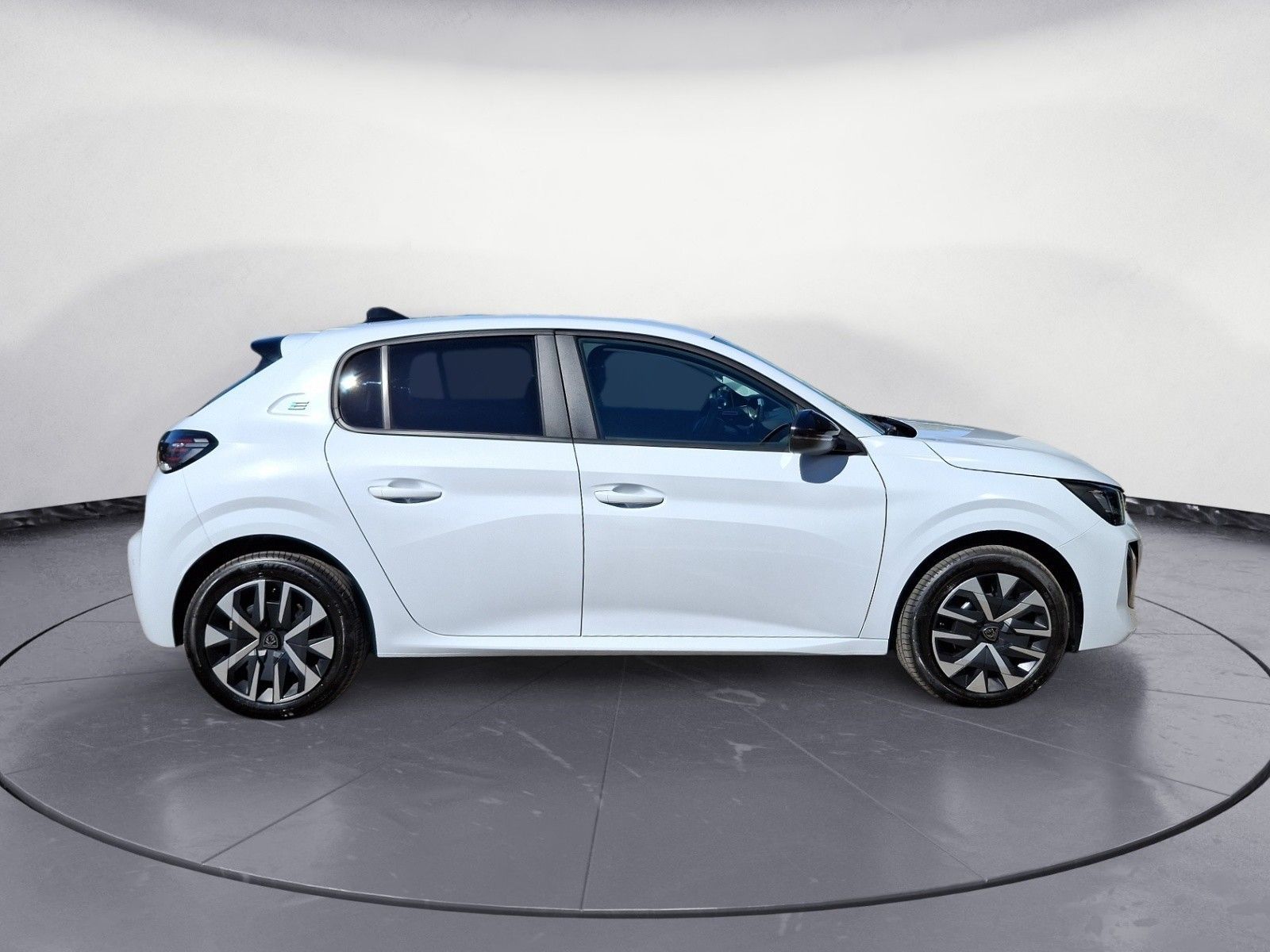 Peugeot e-208 - Bild 5