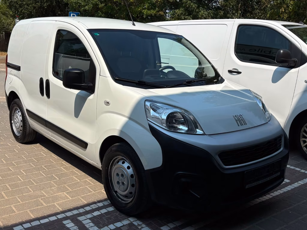 Fiat Fiorino SX  1 Hand  Carplay  PDC  Holzboden 2022