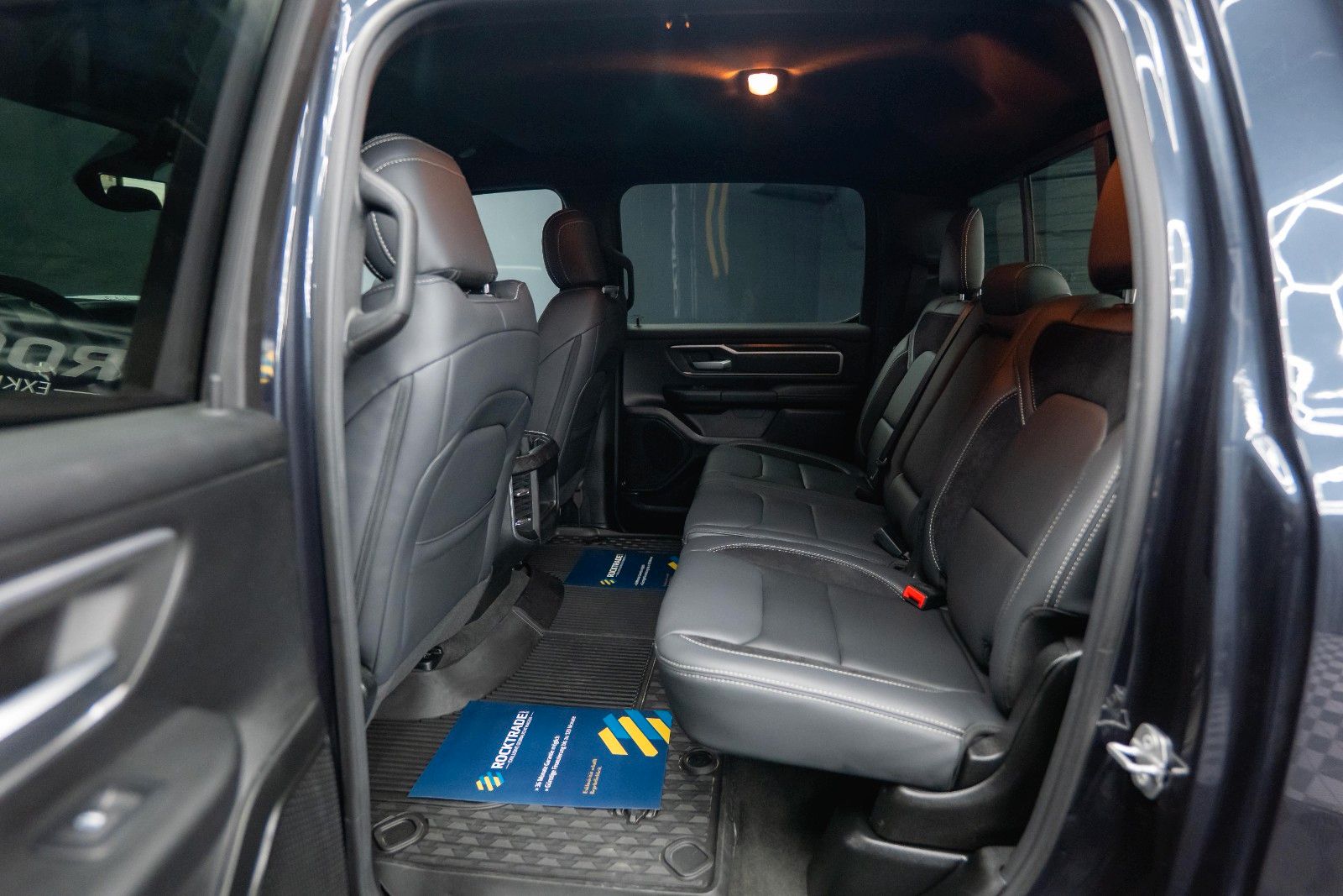 Fahrzeugabbildung Dodge RAM 5.7 V8 HEMI 4x4 OFFROAD Night Limited 19%