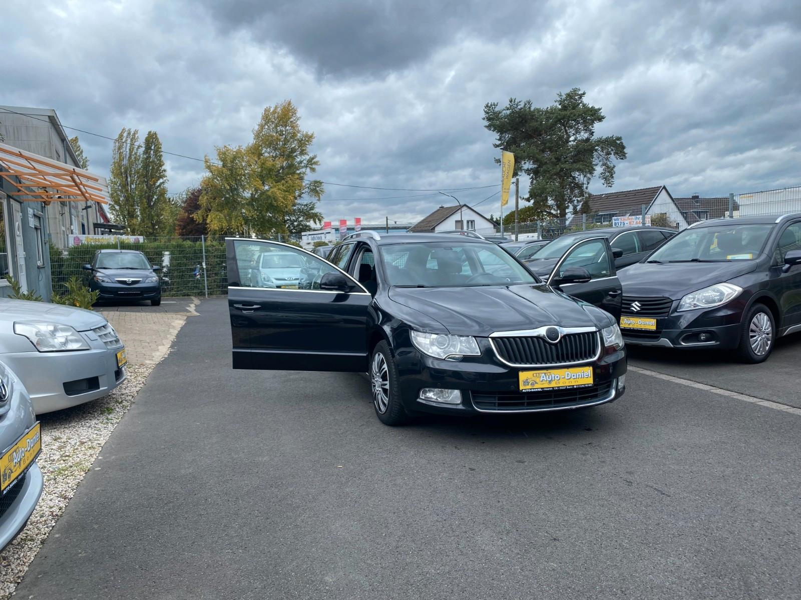Skoda Superb 2010 — interior