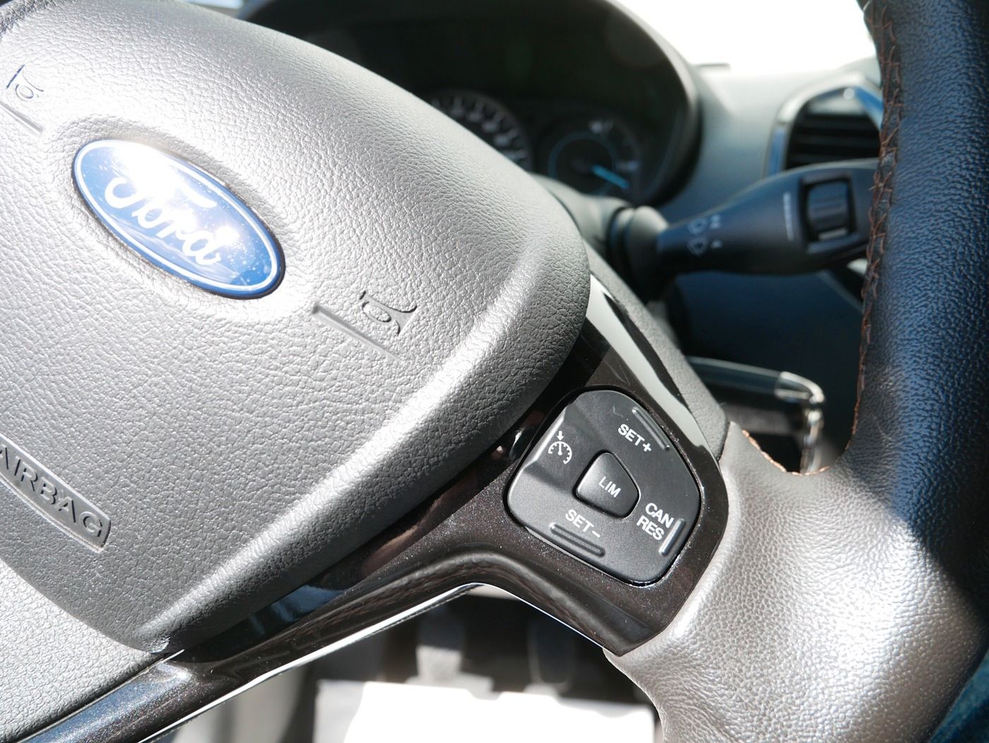 Fahrzeugabbildung Ford KA+ 1.2 Ti-VCT Active SHZ heizb.Frontscheibe PDC