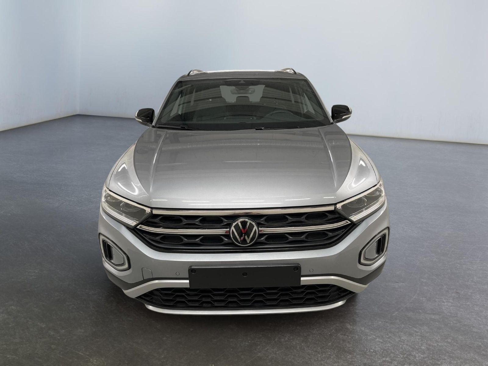 Volkswagen T-Roc Black Edition/Silver Edition 1.5 TSI 15... imagem 2