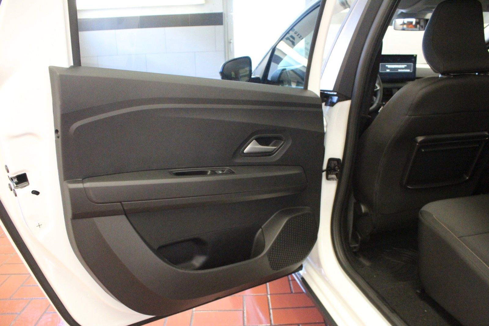 Fahrzeugabbildung Dacia Jogger Hybrid 155 Extreme 5-Sitzer MY 2026
