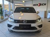 Volkswagen Touareg 3.0 TDI R-Line Luft DYNAUDIO Nappa AHK - Volkswagen Touareg: Luftfederung