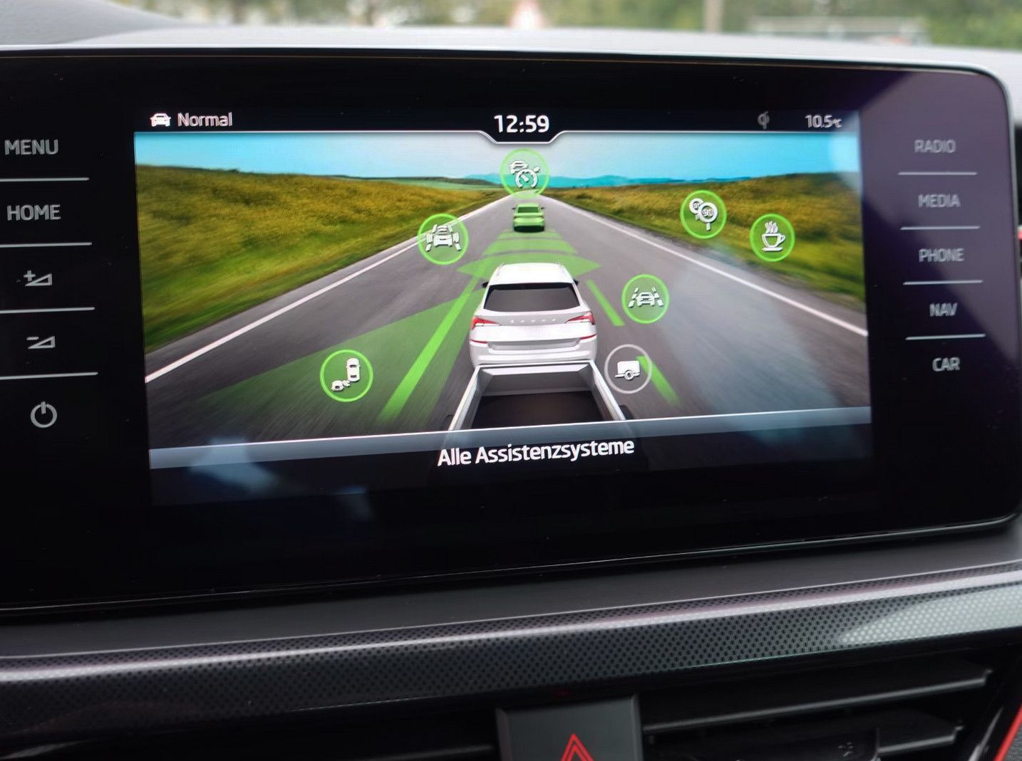 Fahrzeugabbildung SKODA Kamiq 1.5 TSI MONTE CARLO LED Navi Assist. 18"LM