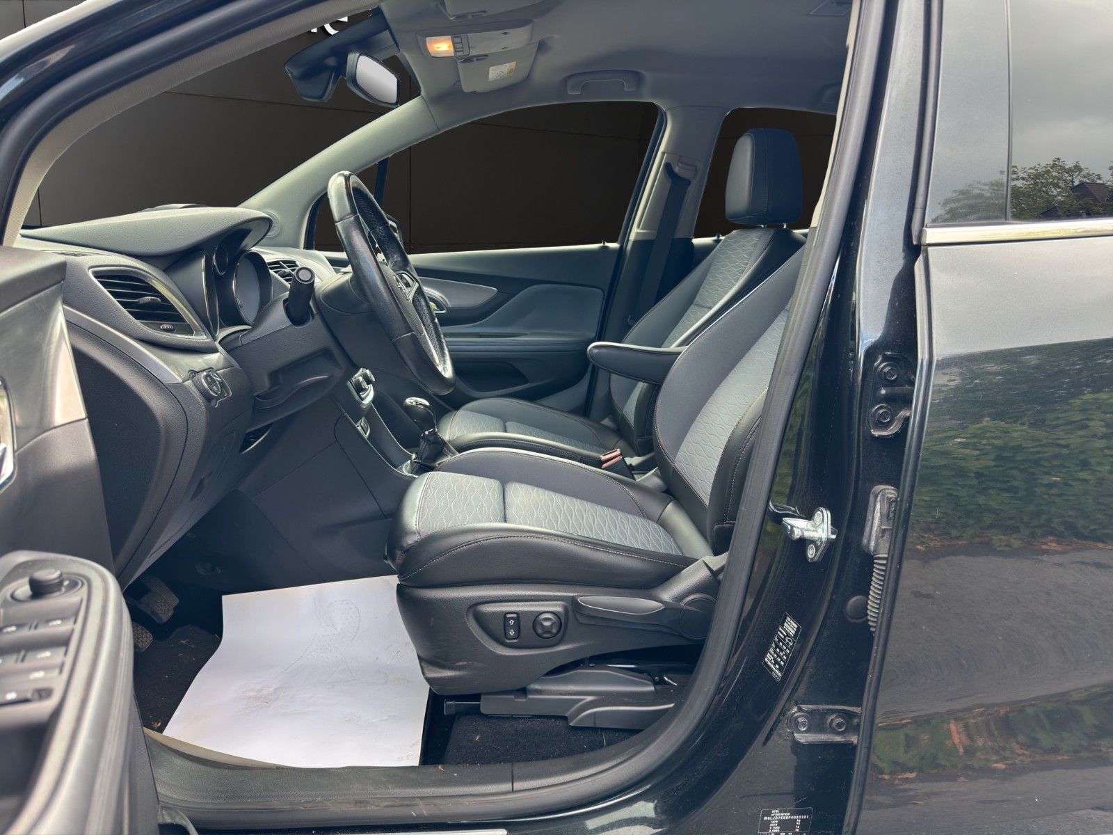 Fahrzeugabbildung Opel Mokka Innovation 4x4 Klima/Navi/Xenon/TÜV NEU