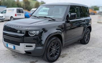 Land-Rover Defender - 2