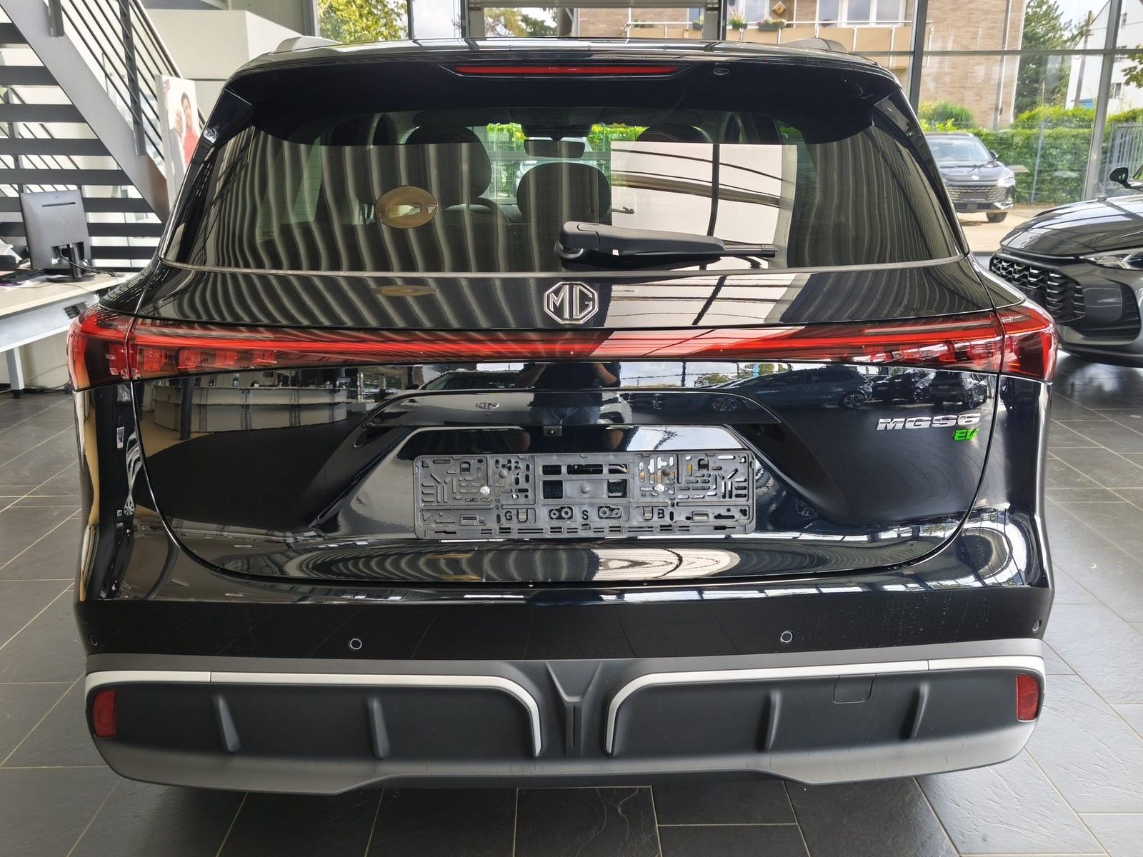 MG S6 EV