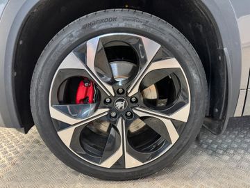 Skoda Kodiaq 2.0 TSI 4x4 RS 7-Sitze*Pano*StHz*AHK