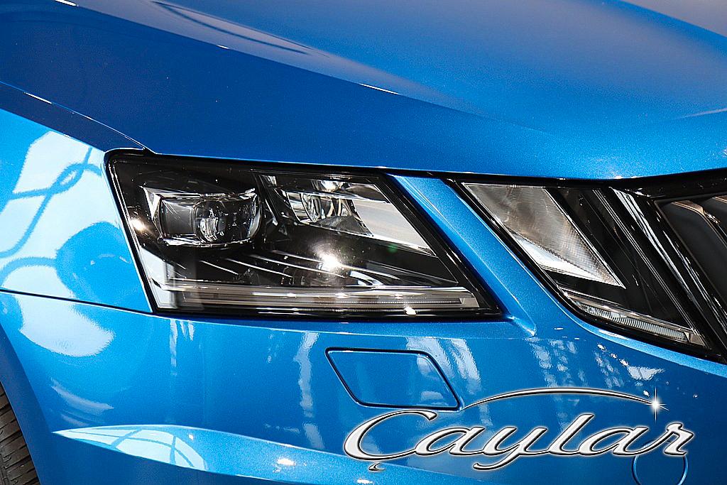 Skoda OCTAVIA COMBI RS 245 DSG LED AHK GARANTIE 18"