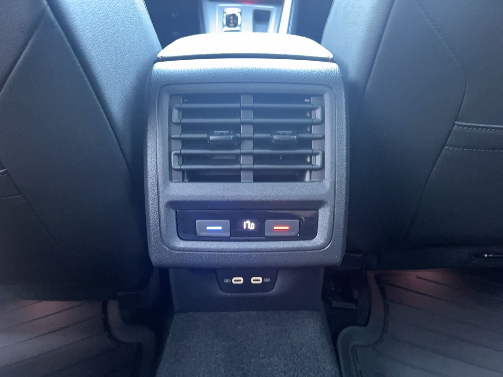 Golf VIII GTI 2.0 TSI DSG Pano*Navi*ACC*Leder