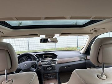 Mercedes E 220 - 7