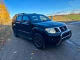 Nissan Pathfinder 3.0 dCi LE  7 Sitzer-Automatik - Nissan Pathfinder: Geländewagen
