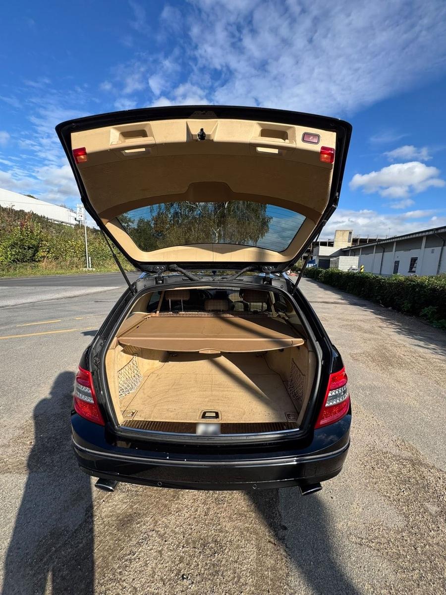 Mercedes-Benz C320 2008 — photo 9