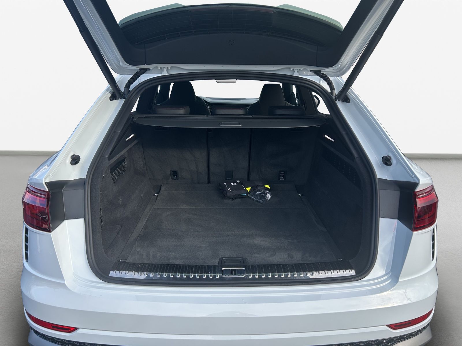 Audi RSQ8 - Bild 10