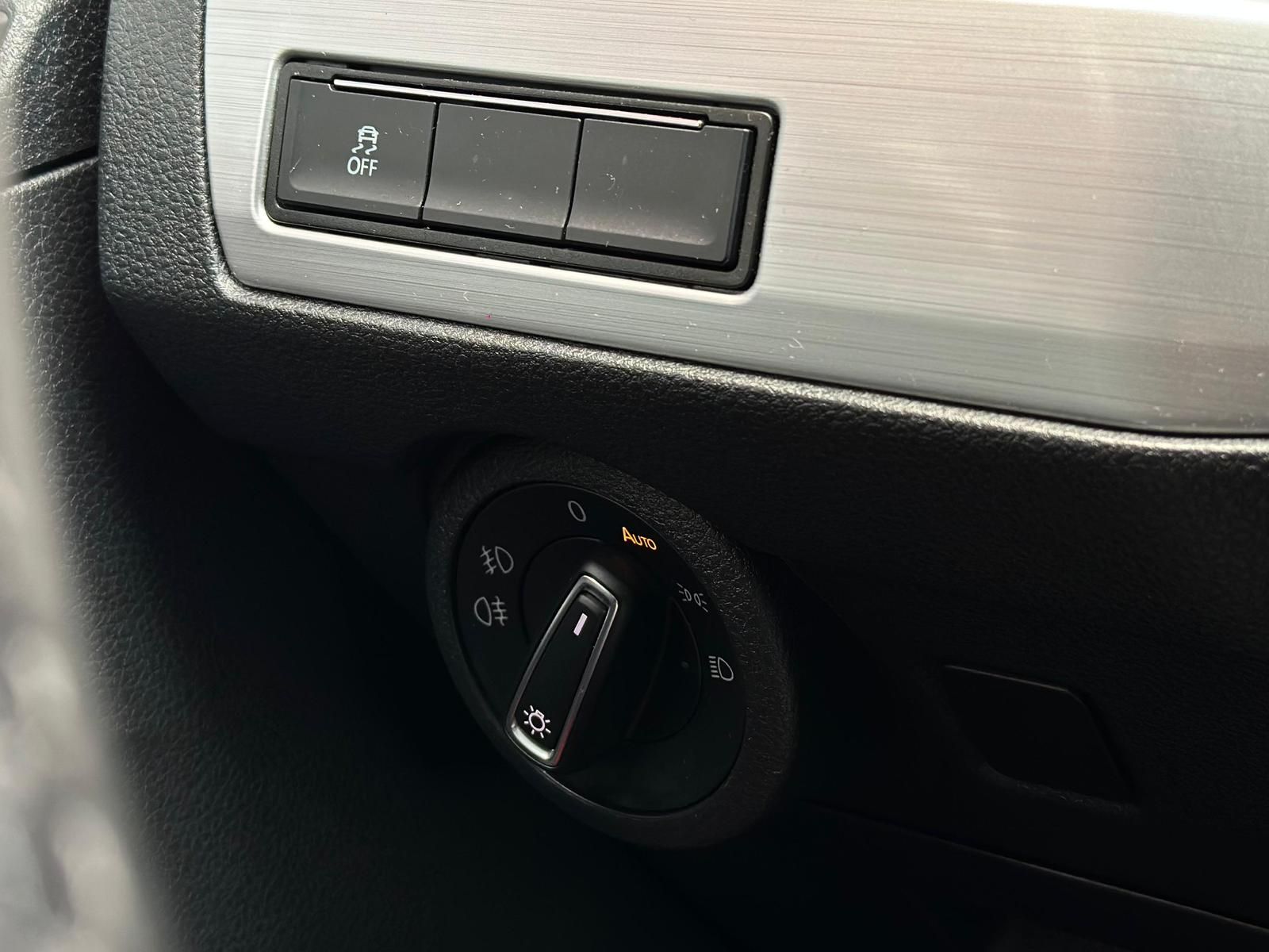 VW T6.1 Multivan 2.0TDI EDITION LED#AHK#ACC#VIRTUAL - Image 20