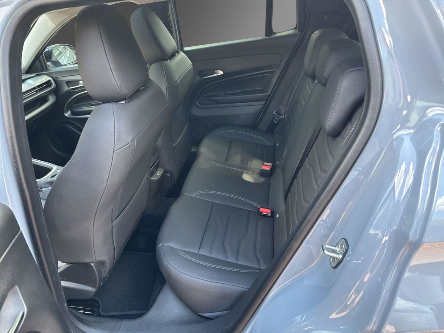 Fahrzeugabbildung Jeep Avenger Summit 1.2 MHEV -Leder-Panoramadach-MY25