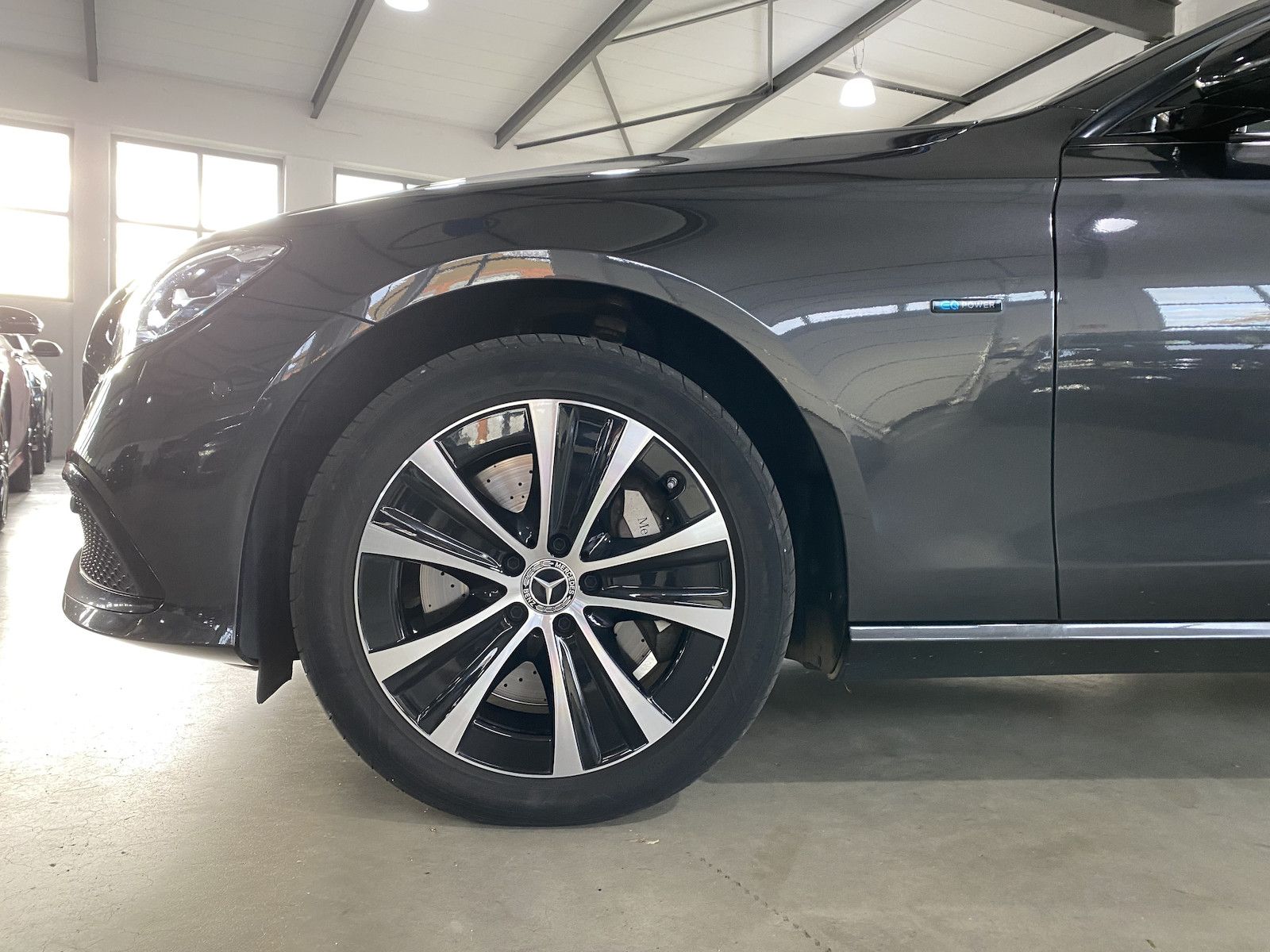 Fahrzeugabbildung Mercedes-Benz E 300 de 4-M T Avantgarde/WIDE/LED-HIGH/RFK/