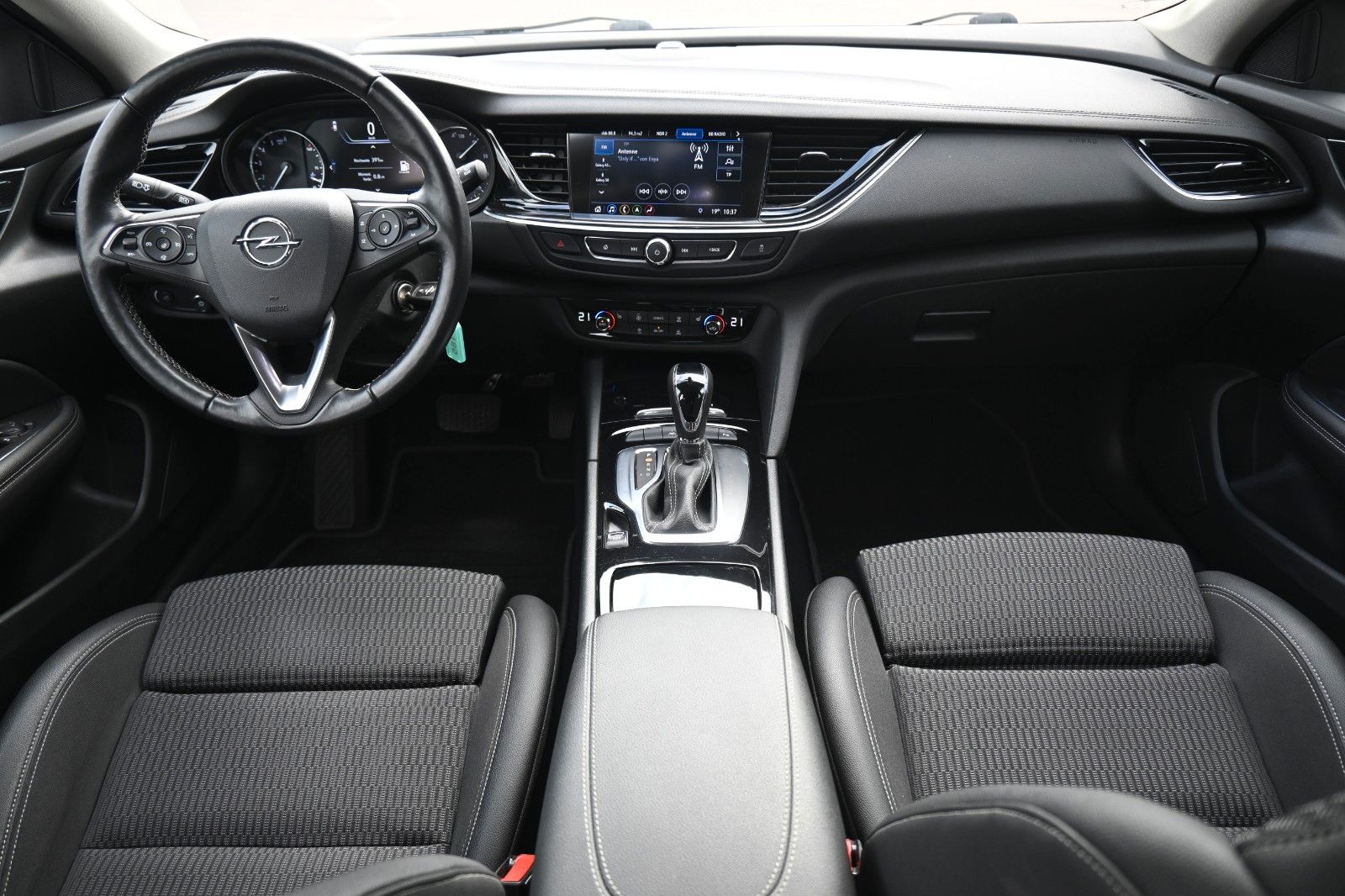 Fahrzeugabbildung Opel Insignia B Sports Tourer Innovation 4x4