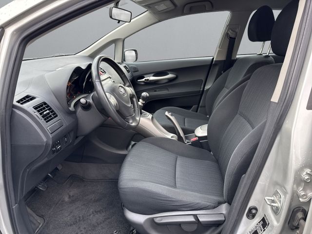 Auris Life *KLIMAAUTOMATIK+PDC HINTEN+ALU+CD