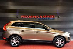 Fahrzeugabbildung Volvo XC60 Summum AWD Leder Navi Panor. ACC AHK Kamera