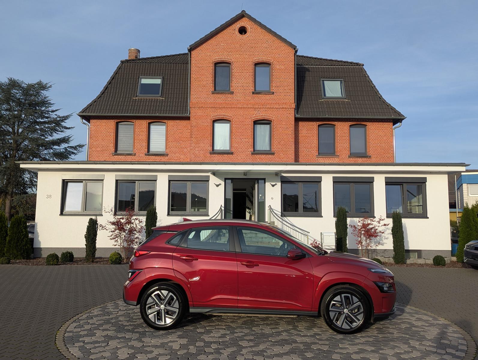 Hyundai Kona Select ACC CAM SHZ DAB FLA VC 