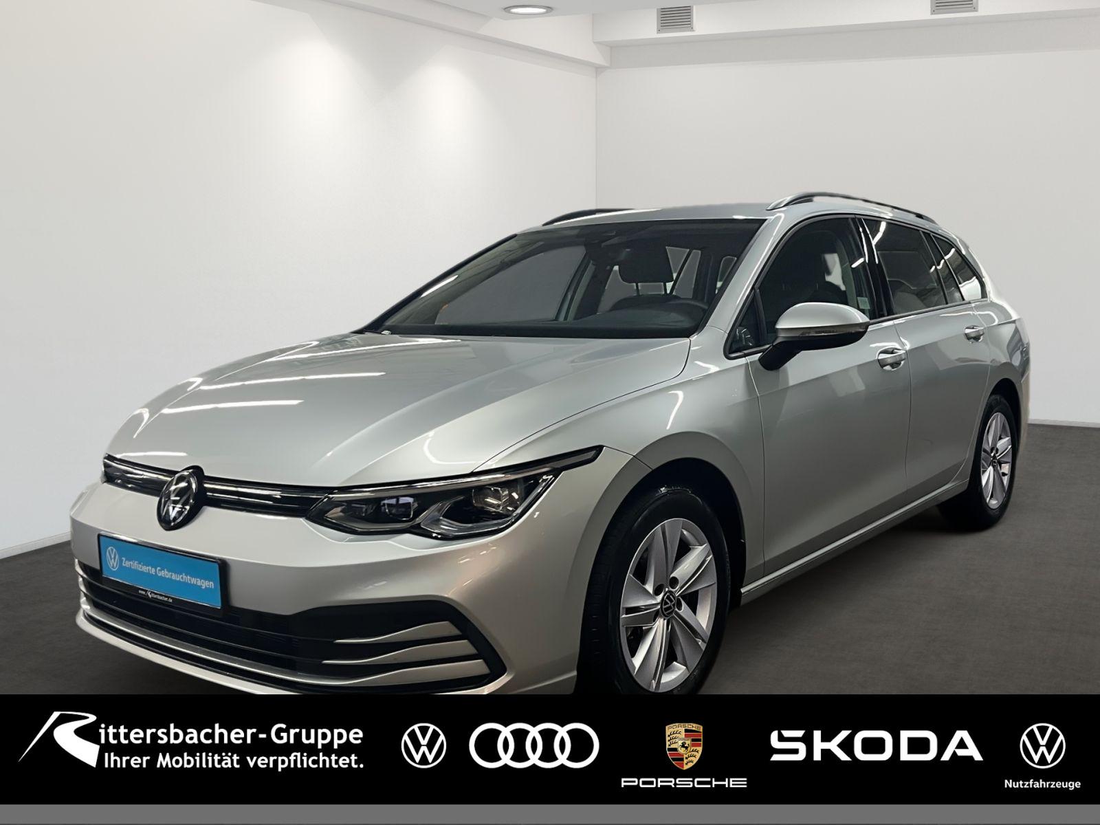 Volkswagen Golf VIII Variant 1.5 eTSI Life DSG LEDPlus Navi