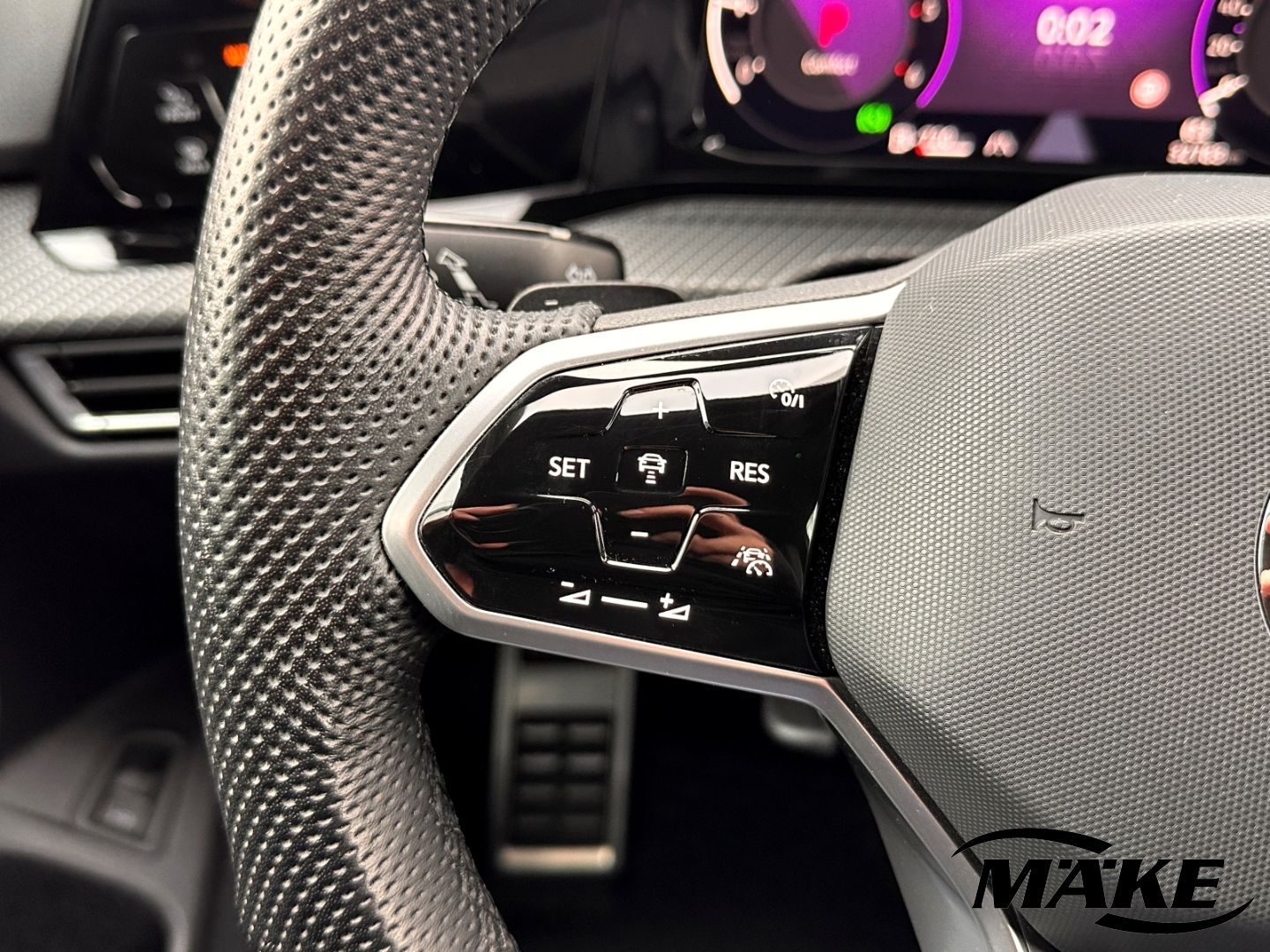 Golf Variant R-Line Black Style 2.0 TDI DSG AHZV