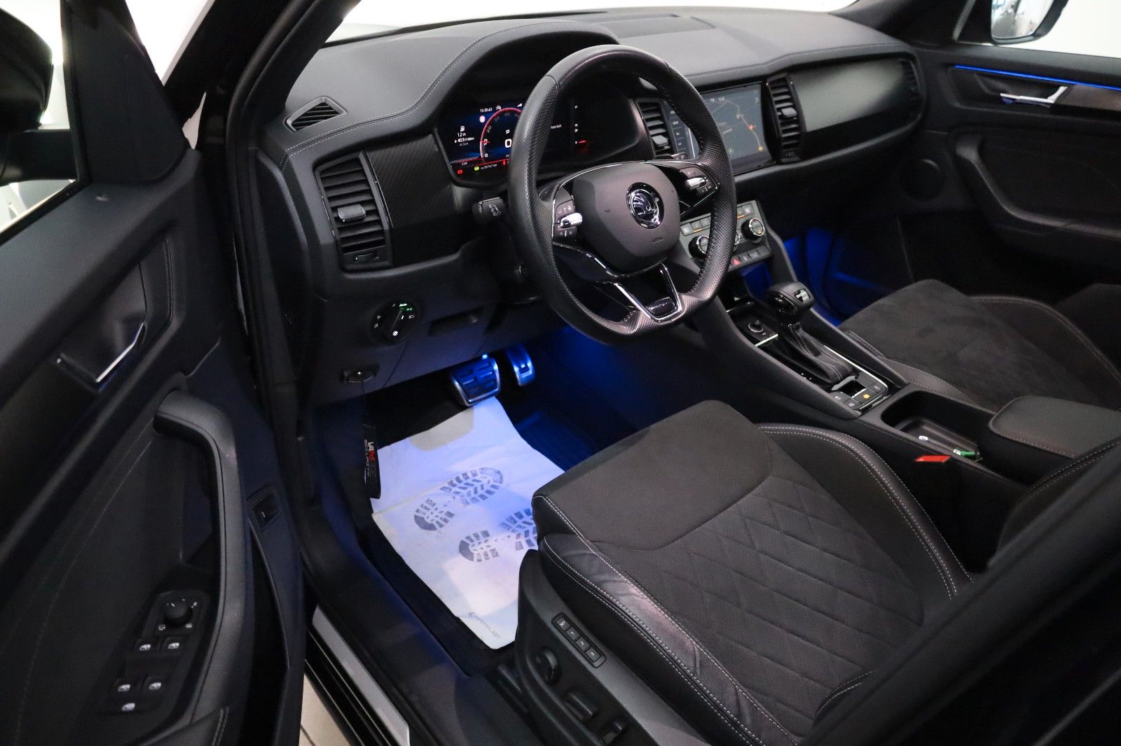 Fahrzeugabbildung SKODA Kodiaq Sportline 4x4,DSG, ACC, Matrix+WR, AHK el